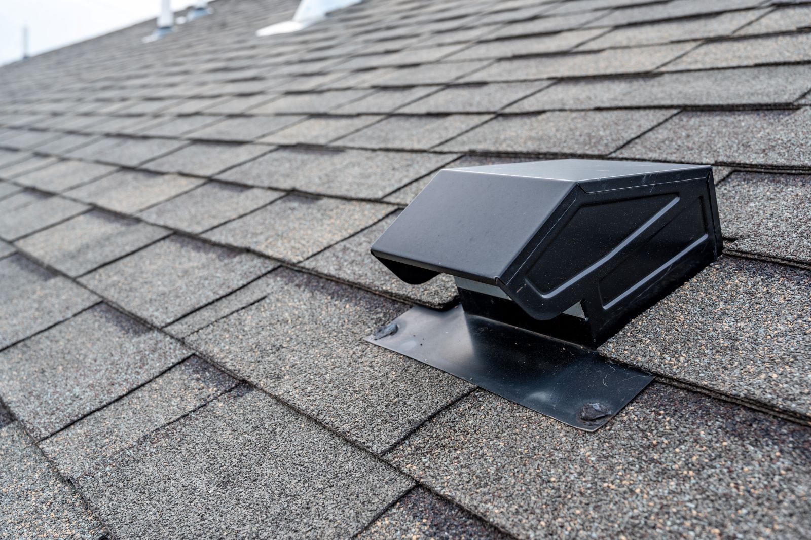 How Poor Roof Ventilation Traps Heat and Moisture in Monroeville Attics